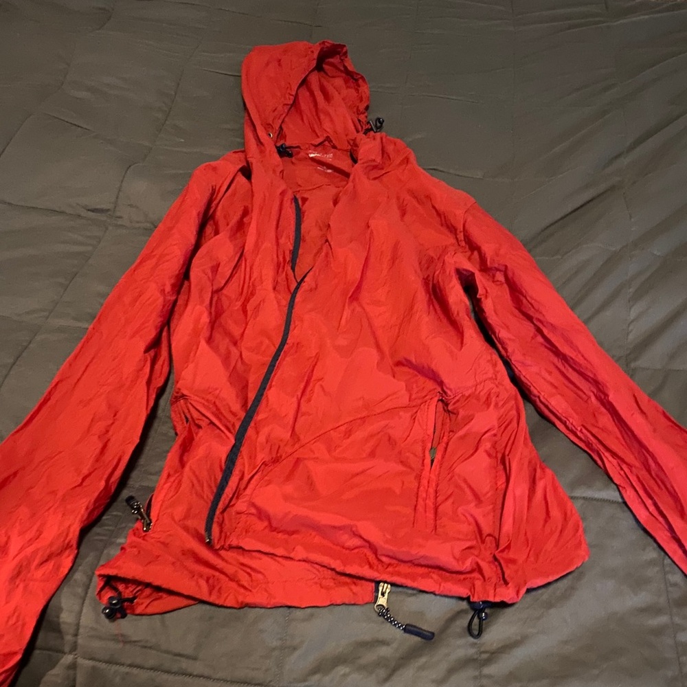 Men’s Saks Fifth Avenue Red Raincoat. Size M. Thin